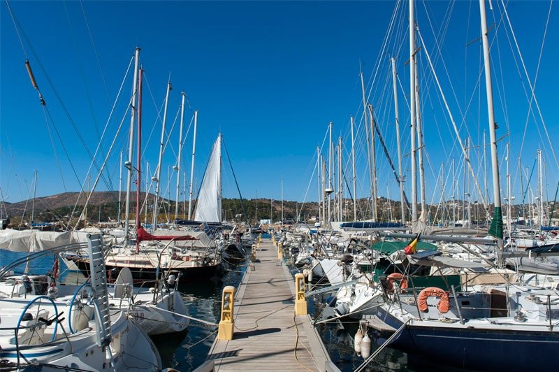 Leros Marina, located at the safest part of Lakki bay, offers the opportunity for memorable moments, in a well known cruising & sailing area.