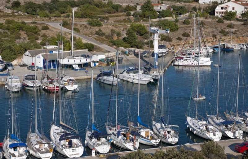 ACI Marina Simuni is the place to be if you are looking for a quiet spot. The 200 berths all have water and power and there are 70 additional dry berths.