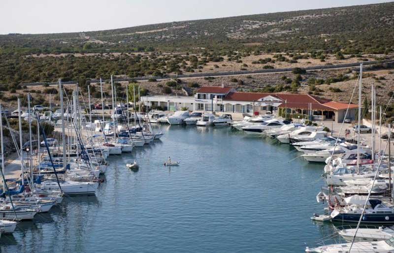 ACI Marina Simuni is the place to be if you are looking for a quiet spot. The 200 berths all have water and power and there are 70 additional dry berths.