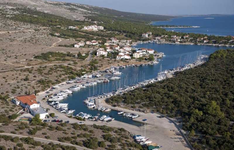 ACI Marina Simuni is the place to be if you are looking for a quiet spot. The 200 berths all have water and power and there are 70 additional dry berths.