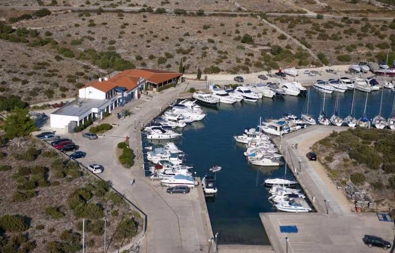 ACI Marina Simuni is the place to be if you are looking for a quiet spot. The 200 berths all have water and power and there are 70 additional dry berths.