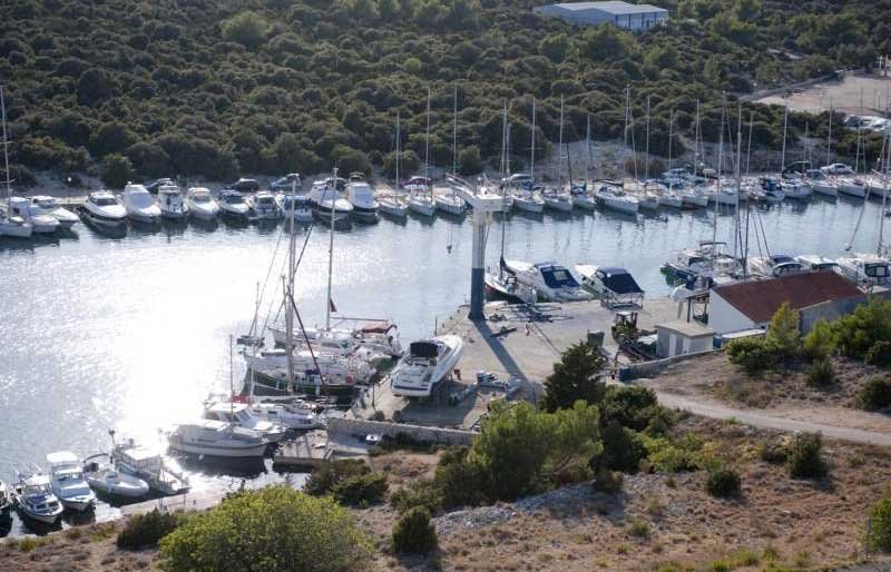 ACI Marina Simuni is the place to be if you are looking for a quiet spot. The 200 berths all have water and power and there are 70 additional dry berths.